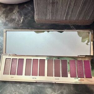 Charlotte Tilbury Pillow Talk Dreams Luxury Palette – 12 Shades ❤️